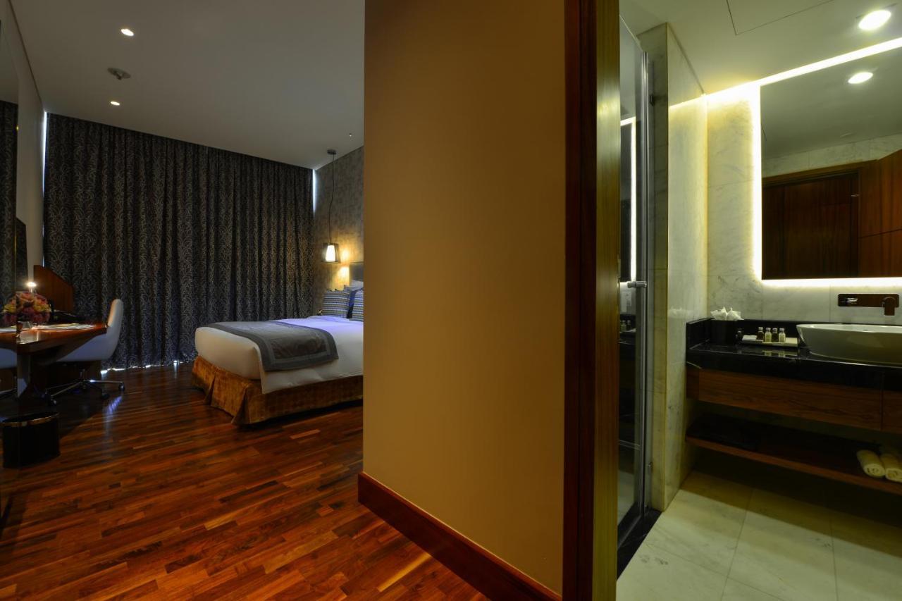 The Avenue Hotel Doha Exterior foto Deluxe Room